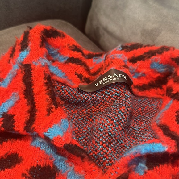 Versace sweater - Picture 8 of 10